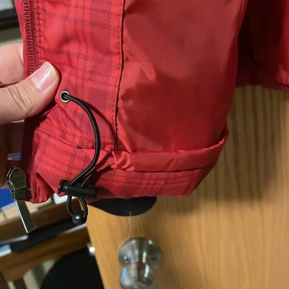 Women’s Columbia Winter Jacket - Picture 5 of 8